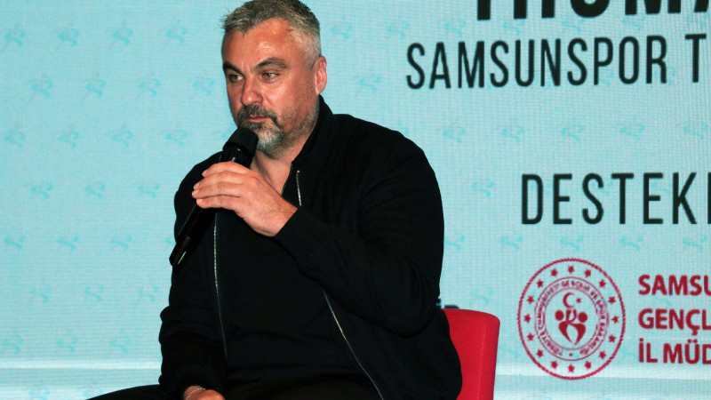 Samsunspor Teknik Direktörü Reis: ‘Futbol Türkiye’de temaslı Almanya’da hızlı ve teknik oynanıyor’