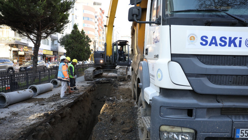 SASKİ'den 19 Mayıs Bulvarı'na neşter 