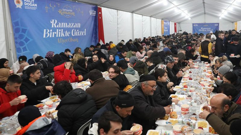 Büyükşehir Ramazan Ruhuyla Kalpleri Isıtıyor: 15 Bin Aileye Destek