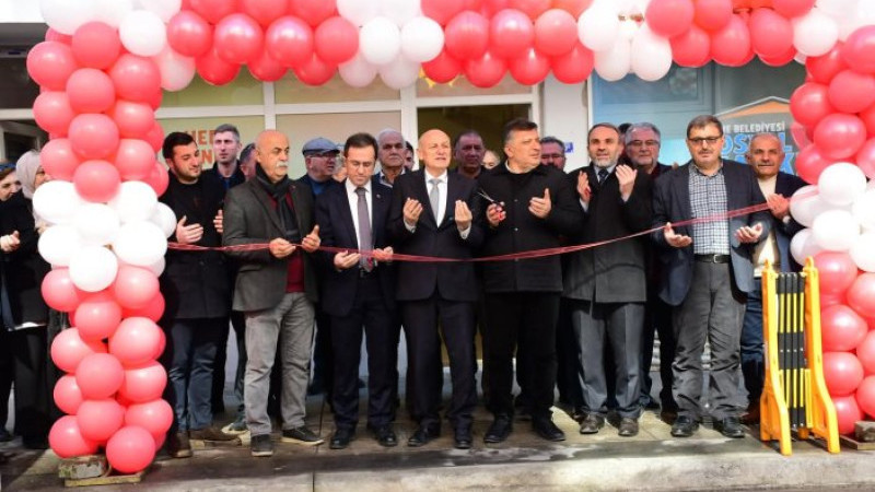 İyilikle Dolu Raflar: Terme'de Sosyal Market Hizmete Girdi